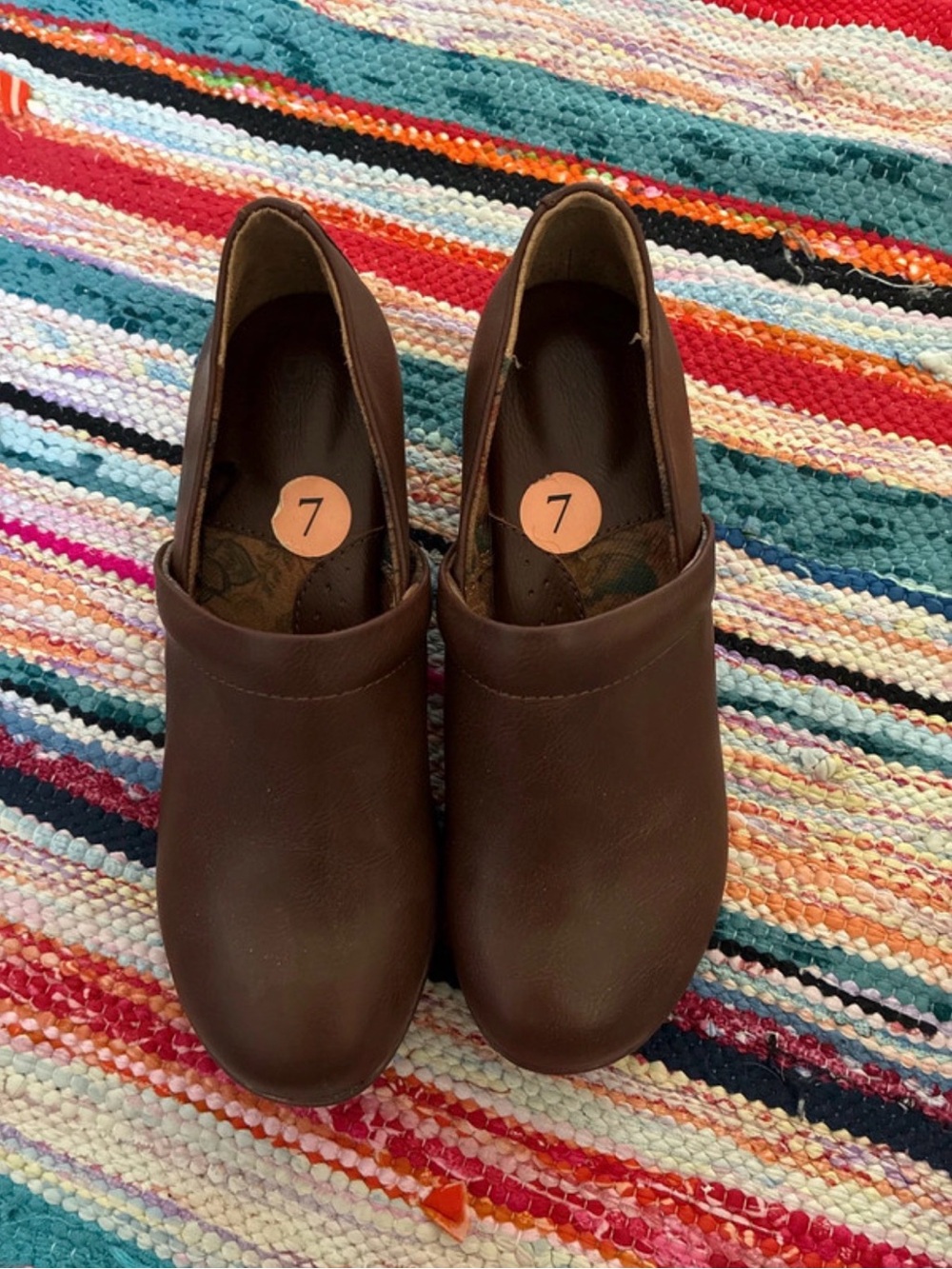 Brown boc clogs